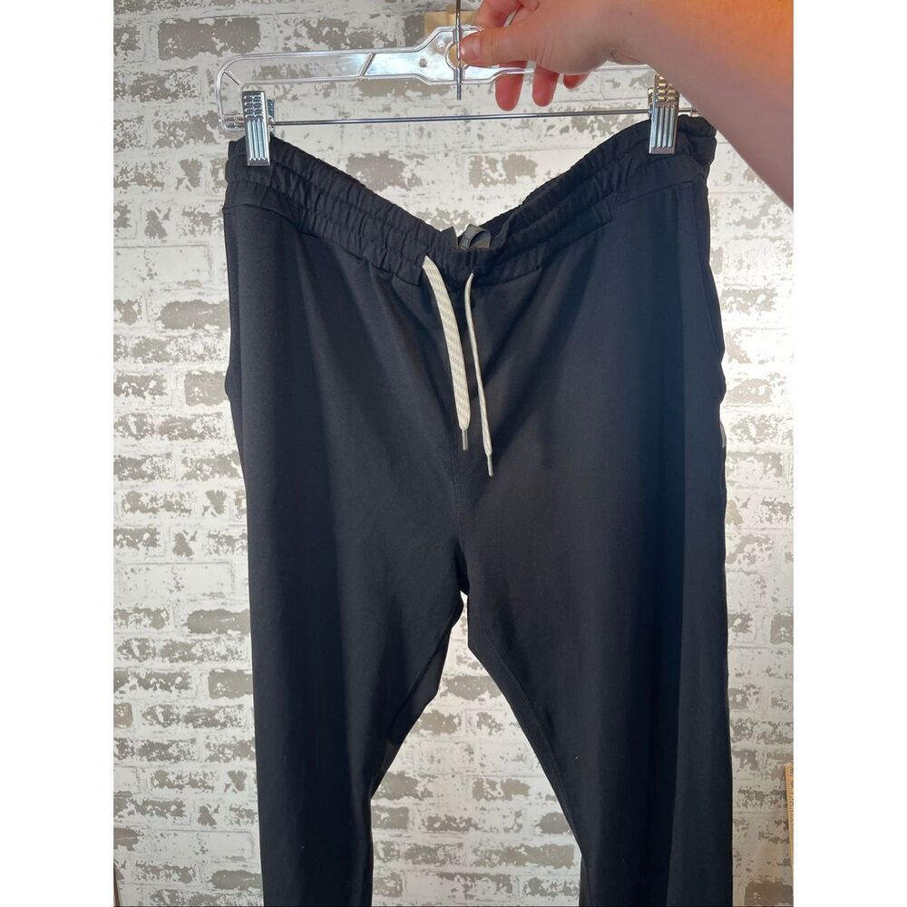 Vuori | women black jogger sweat pants
